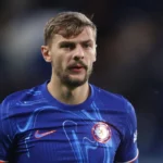 Everton Sign Dewsbury-Hall