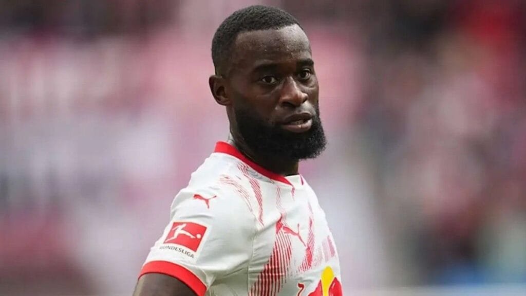 Sunderland Sign Lutsharel Geertruida After Marseille Hijack