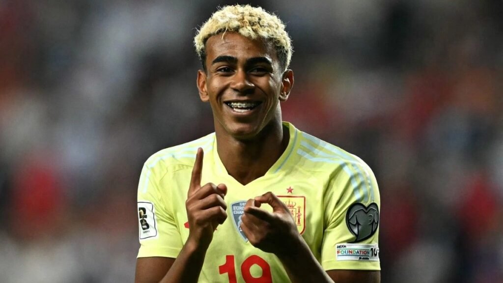 Top 25 Football Wonderkids to Watch in 2025: Lamine Yamal (Barcelona, Spain)