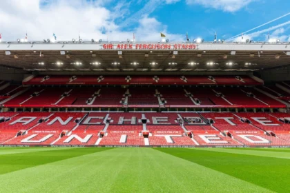 Manchester United tribute to synagogue attack victims before Sunderland clash