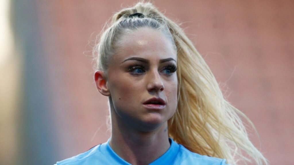 Alisha Lehmann sends heartfelt message after stunning Juventus win with Como 7 img 1223