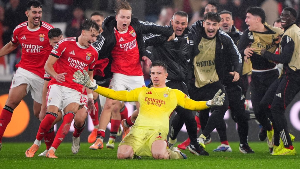 Anatoliy Trubin included in Champions League Team of the Week