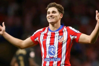 Barcelona eye Julian Alvarez amid Lewandowski succession plans