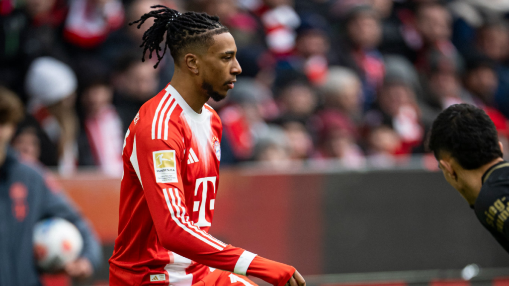 Bayern Munich shocked by Augsburg as Bundesliga leaders suffer first defeat