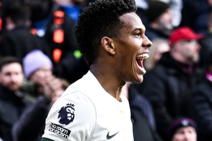 Chelsea beat Crystal Palace 3-1 as young Brazilians shine