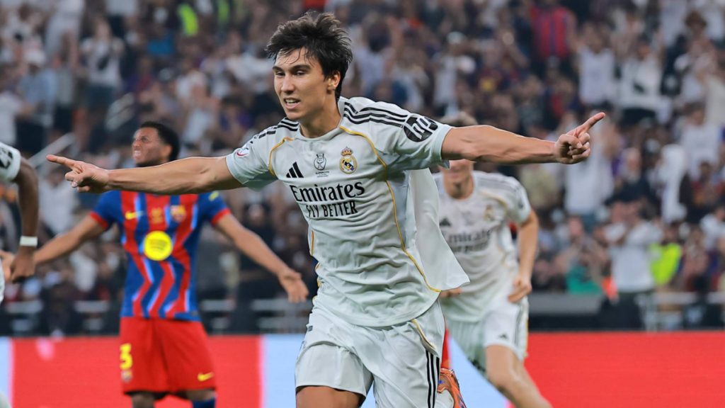 Gonzalo García wins La Liga Goal of the Month for Betis goal