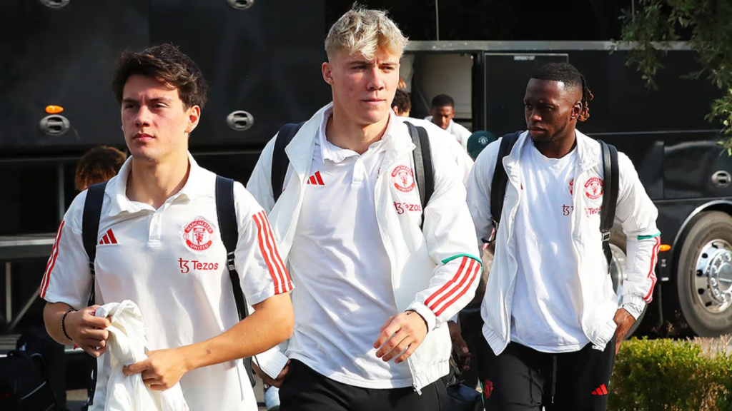 Man United squad confirmed for Arsenal trip