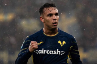 Napoli sign Giovane permanently from Verona